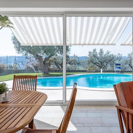 Villa Ginestra *